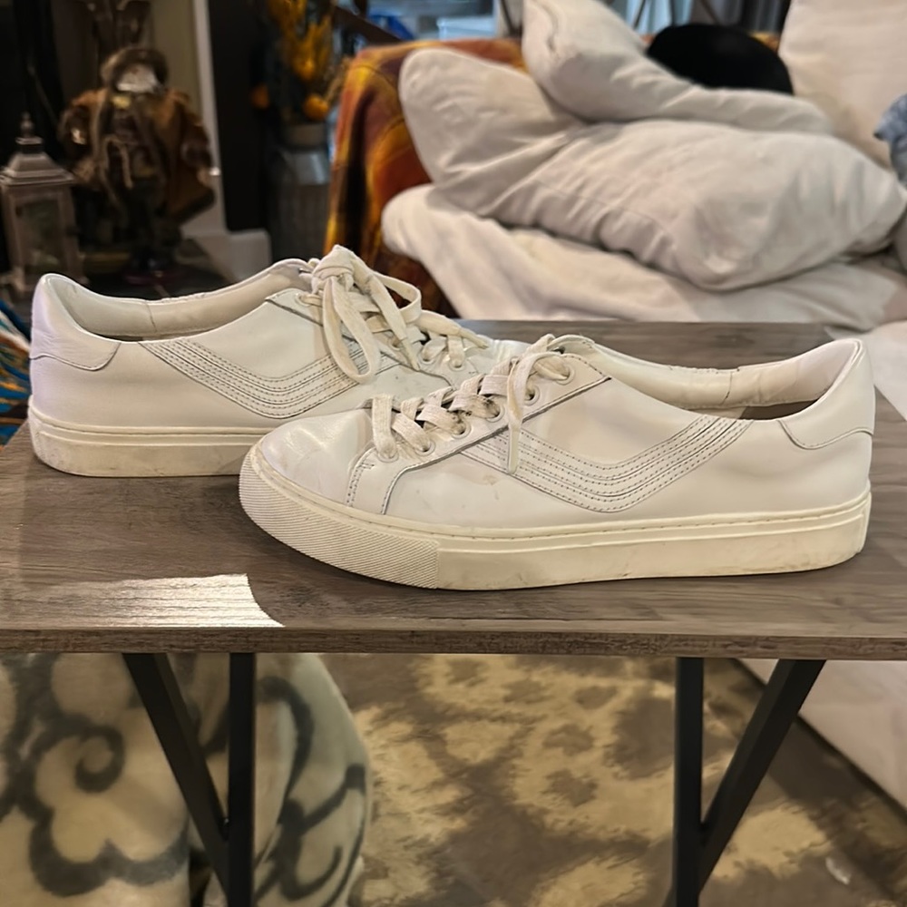 Authentic Tory Burch shoes Leather